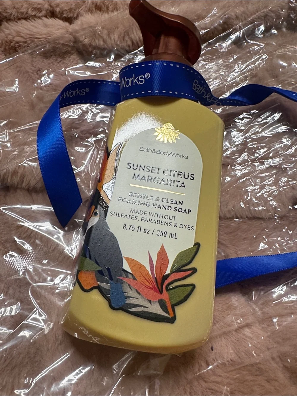 Bath & Body Works Sunset Citrus Margarita Foaming Hand Soap - Yellow